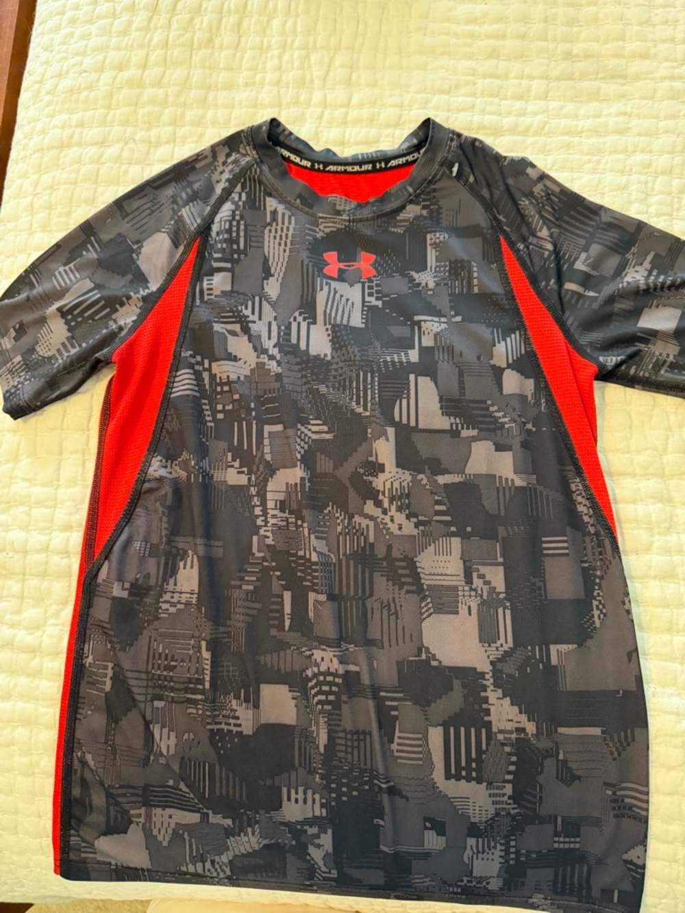 Boys Under Armour Black & Red Graphic Athletic Tee